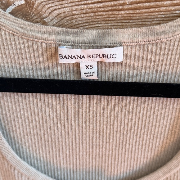 BR Ribbed Button Down Tank - Picture 3 of 4